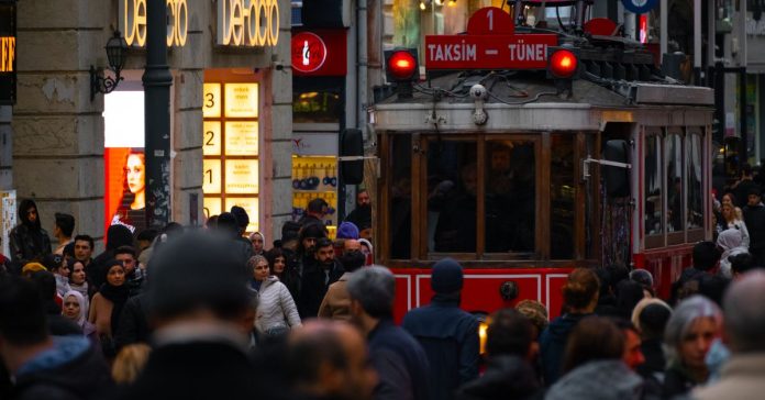 Taksim Kabataş Arasındaki Bağlantı: Tarihi, Güncel Durumu ve Geleceği