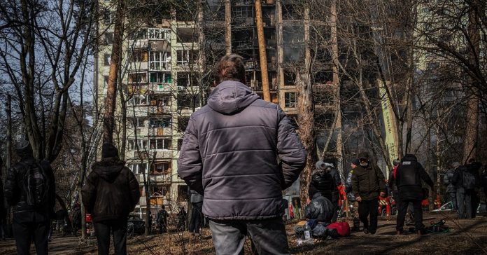 Kiev'e Dev Saldırı: 27 Can Kaybı, Savaşın Ateşi Yeniden Yükseliyor