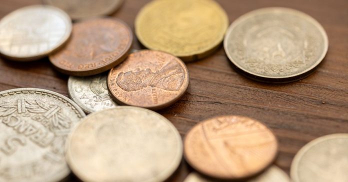 Dolar Zirveye Koşarken Riskten Kaçış Sürüyor
